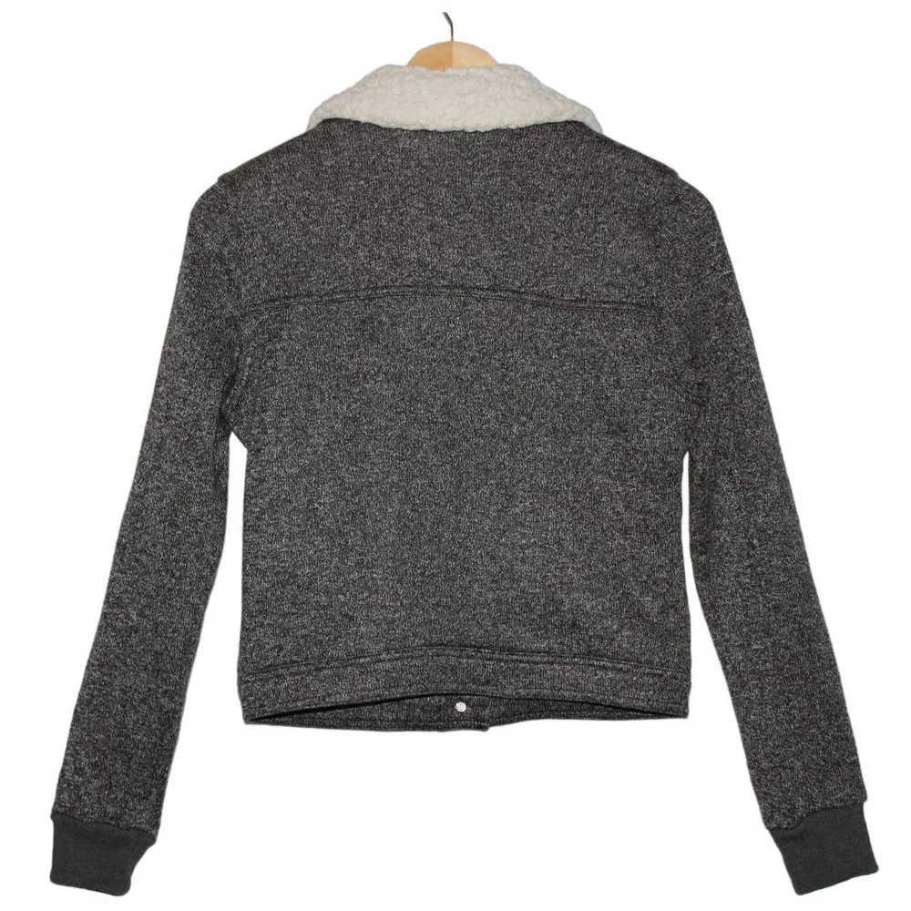 Women's Abercrombie & Fitch Gray Cream Sherpa Button Down Jacket Coat Size XS - Picture 2 of 6